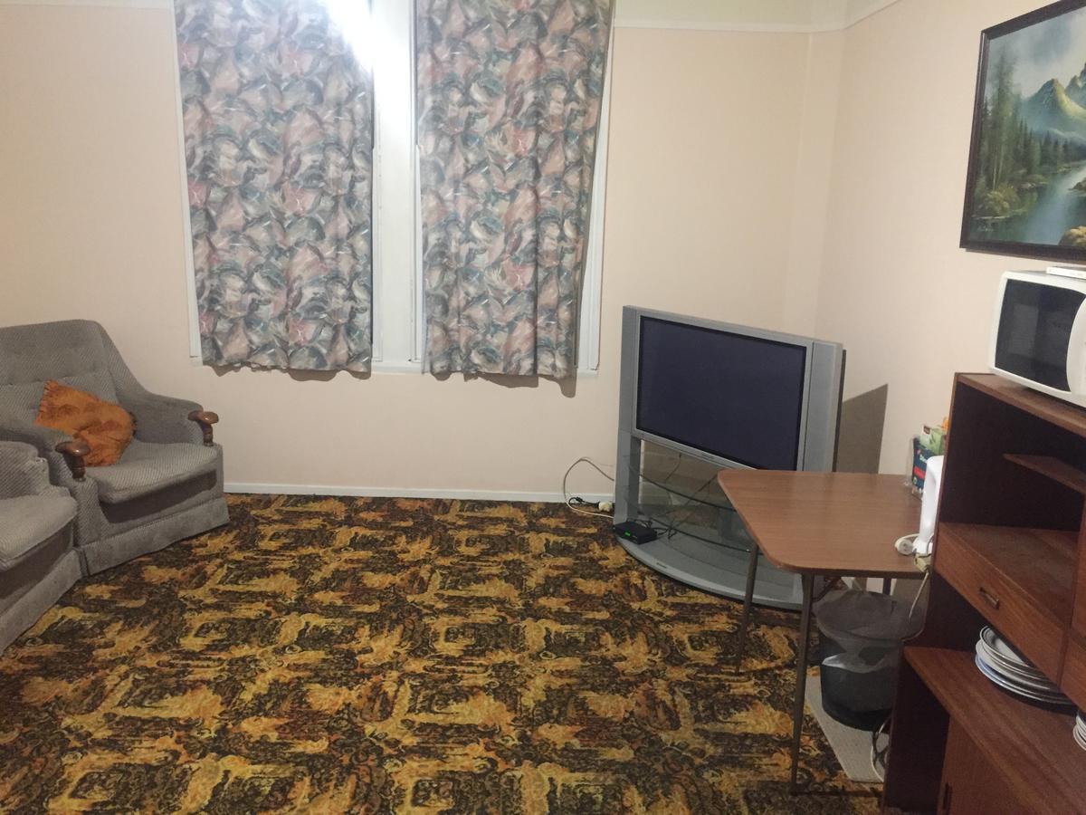 White Hart Hotel Hawera Exterior photo